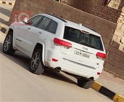 جیپ گراند شیرۆکی